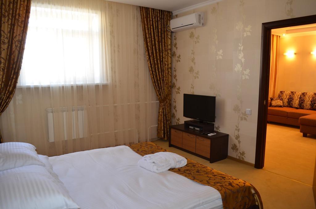 Mereke Hotel Ust-Kamenogorsk Room photo