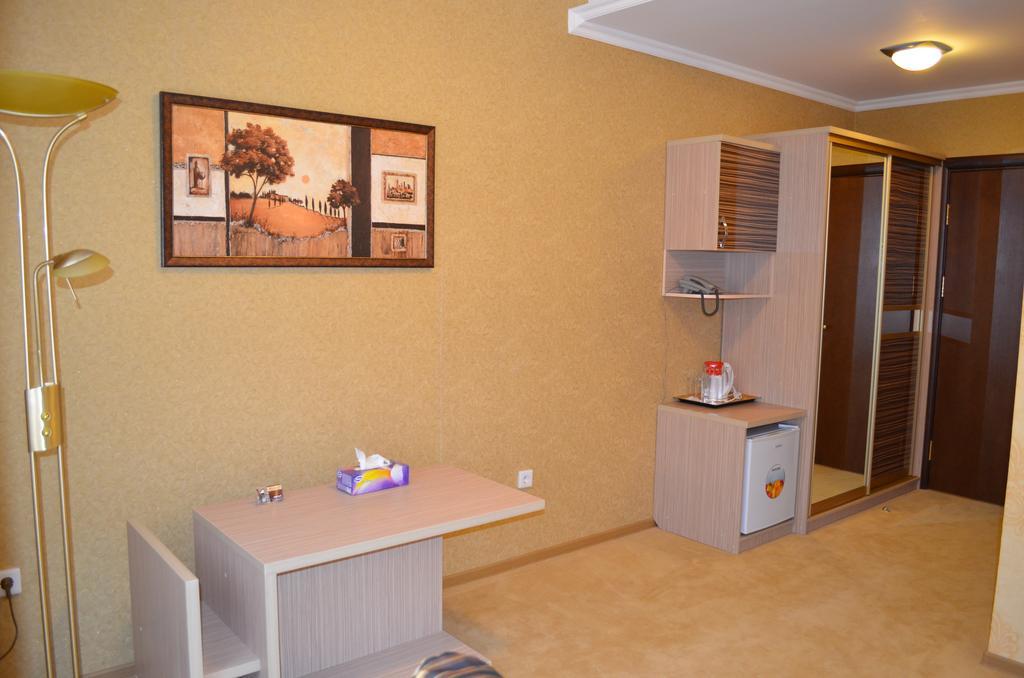 Mereke Hotel Ust-Kamenogorsk Room photo